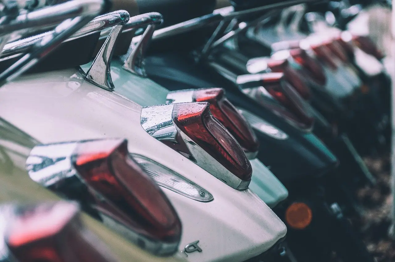 Hoe gebruik ik de cruise control van mijn Trophy scootmobiel?