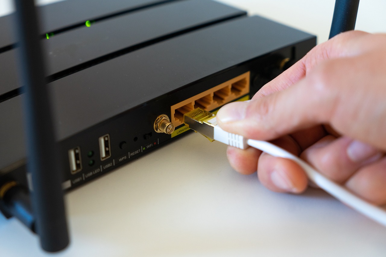 Waar vind ik de firmware update voor router TCEOC6004W?